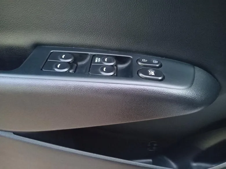 Hyundai - HB20 1.6 OCEAN