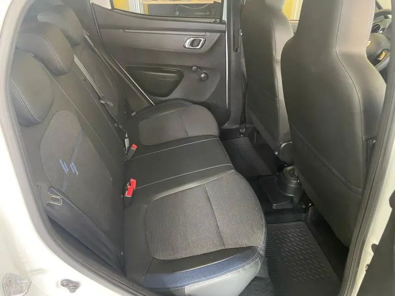 Renault - KWID INTENSE 2 