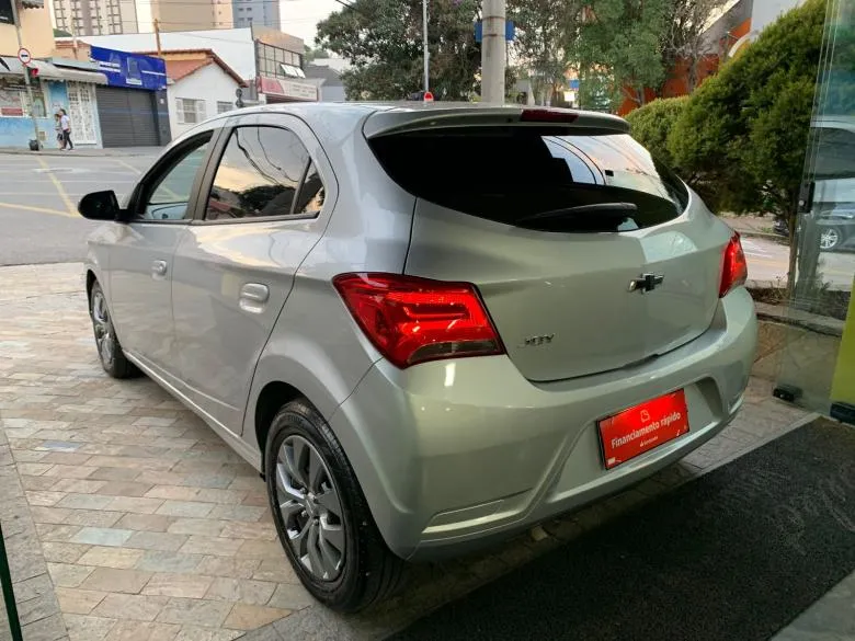 GM - Chevrolet - ONIX JOY BLACK