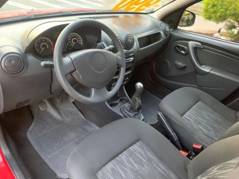 Renault - SANDERO AUTHENTIQUE