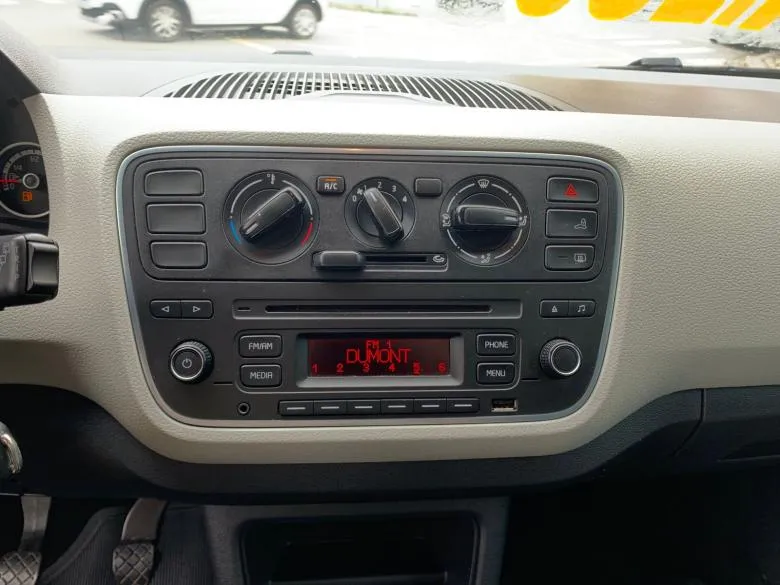 VW - VolksWagen - UP MOVE 