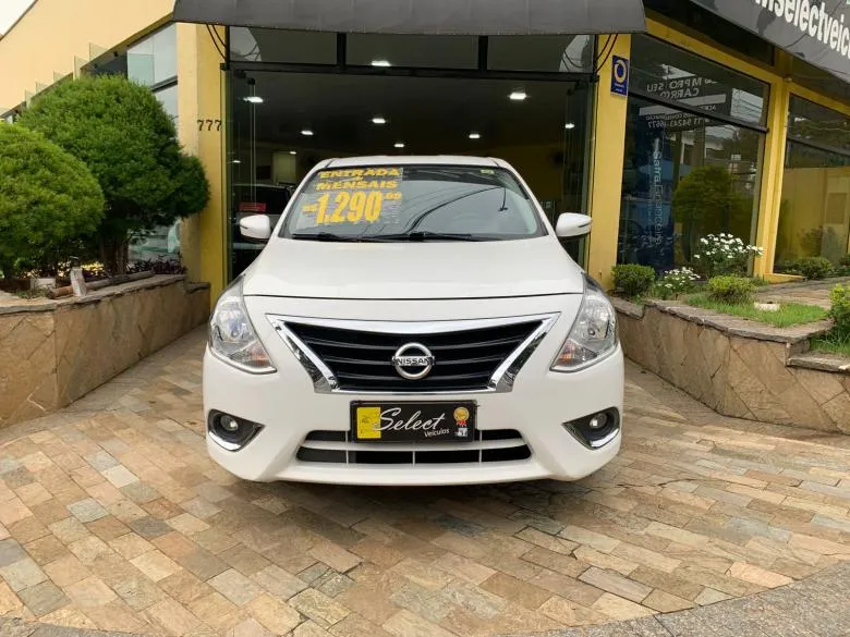 Nissan - Versa SL 1.6