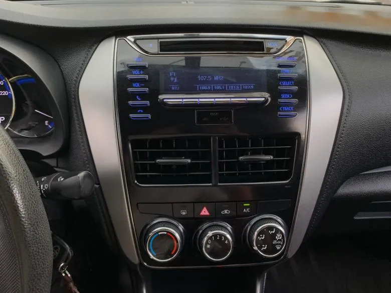 Toyota - YARIS SEDAN XL 1.5 AUT